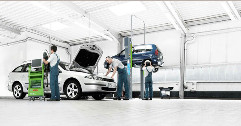 Bosch diagnostic equipment in use in a workshop